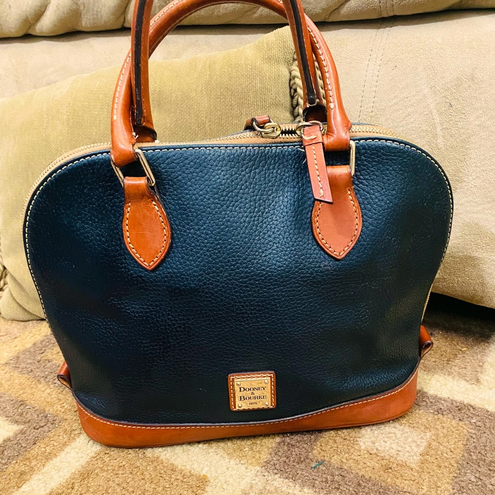 Dooney & Bourke zip zip satchel